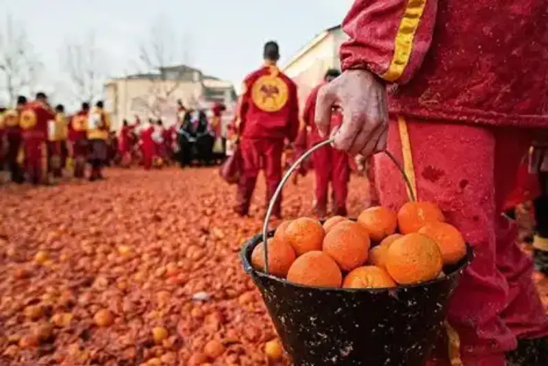 Battle of the Oranges - Italy