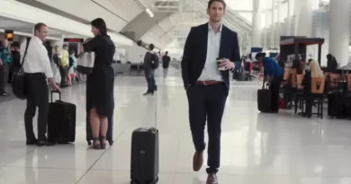 10 Smart Bags That Roll Right Behind You